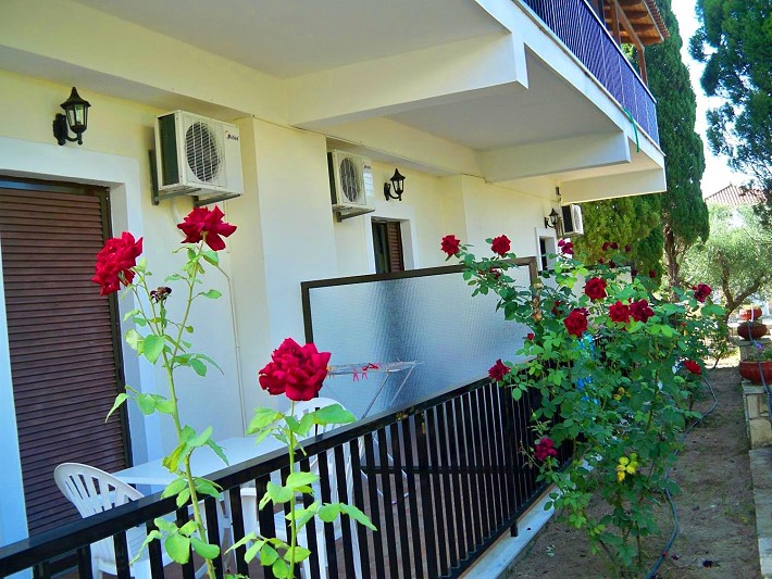 Red Rose Garden - Tsilivi Zakynthos Greece