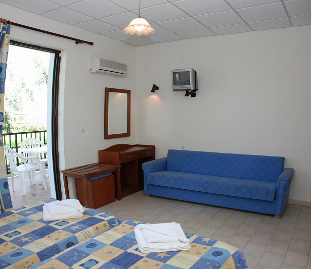 Red Rose Garden - Tsilivi Zakynthos Greece